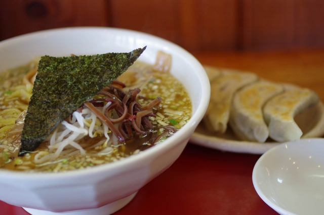 soku_02125.jpg :: 物 モノ 食べ物 ラーメン 餃子 ギョーザ K.5 