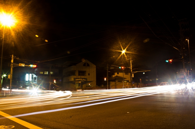 soku_03352.jpg :: 建築 建造物 道路 信号機 夜景 