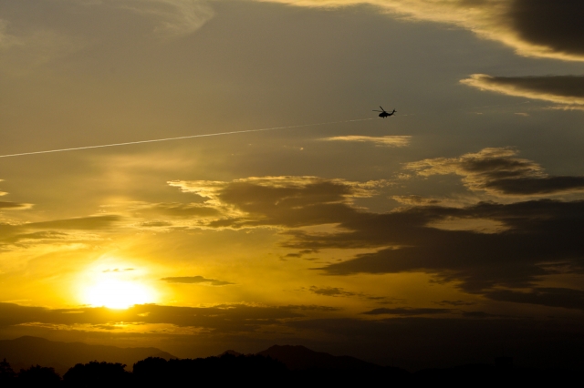 soku_04624.jpg :: 空 夕日 ヘリコプター 