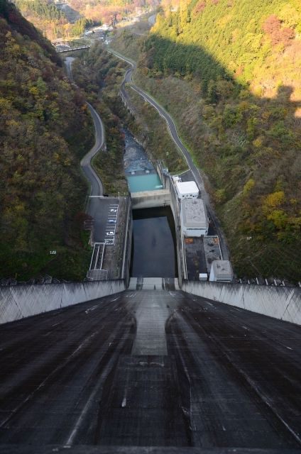 soku_06285.jpg :: 建築 建造物 ダム 浦山ダム 