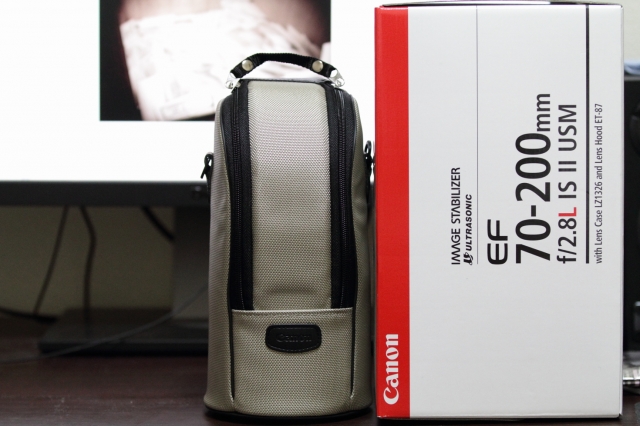 soku_07329.jpg :: カメラ機材 レンズ 箱 EF70.200mm F2.8L IS II USM 