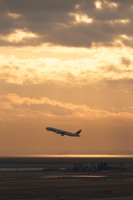 soku_07923.jpg :: 風景 自然 空 朝日 朝焼け 日の出 正月 元旦 初日の出 羽田空港 