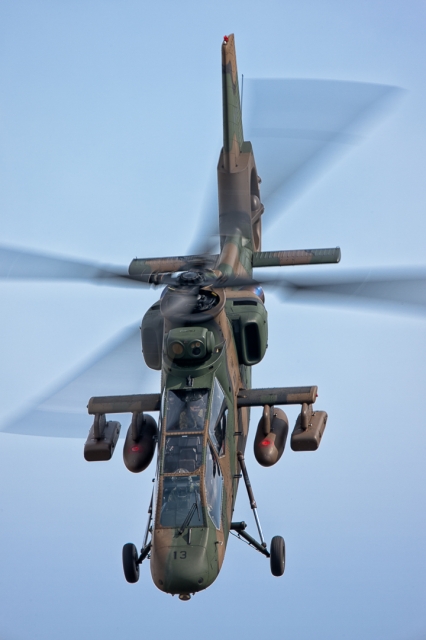 soku_09154.jpg :: 乗り物 交通 航空機 ヘリコプター 陸上自衛隊 AH.1 コブラ 