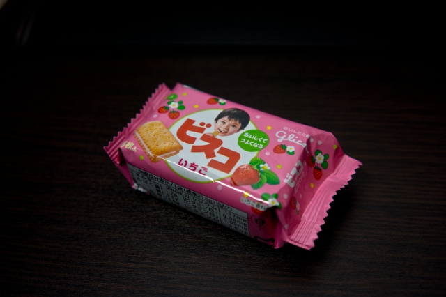 soku_09227.jpg :: 食べ物 お菓子 デザート スイーツ クッキー ビスコ 
