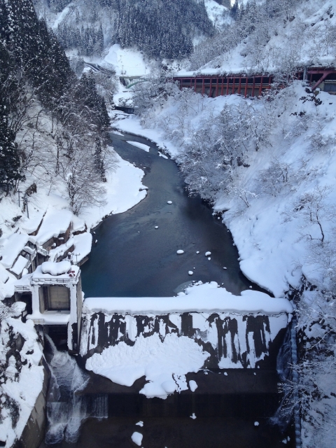 soku_09258.jpg :: 風景 自然 雪景色 建築 建造物 ダム 