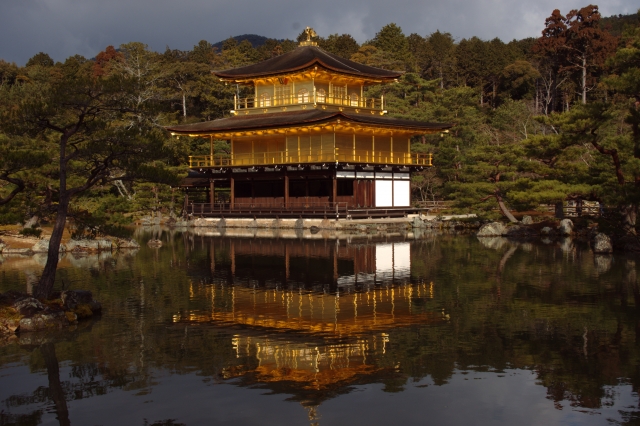 soku_09435.jpg :: 建築 建造物 歴史的建造物 寺 金閣寺 金色 