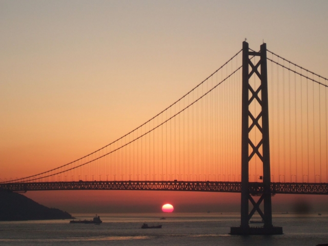 soku_09916.jpg :: 風景 街並み ランドマーク 橋 明石海峡大橋 自然 空 夕日 夕焼け 日没 