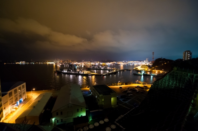 soku_10436.jpg :: 海上自衛隊 横須賀基地(横須賀本港、吉倉桟橋) 夜景 