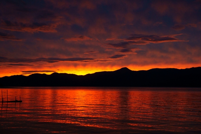 soku_10772.jpg :: 風景 自然 湖 風景 自然 空 夕日 夕焼け 日没 