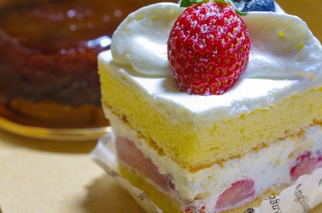 soku_11003.jpg :: 食べ物 お菓子 デザート スイーツ ケーキ いちごケーキ 