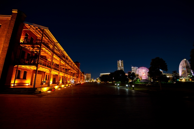soku_11205.jpg :: 色 光 ライトアップ レンガ造り 建築 建造物 赤レンガ倉庫 夜景 