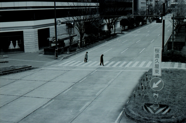 soku_11400.jpg :: 乗り物 交通 道路 横断歩道 