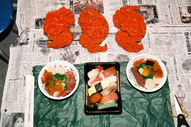 soku_11706.jpg :: 食べ物 和食 寿司 握り寿司 チラシ寿司 カニ ズワイガニ 