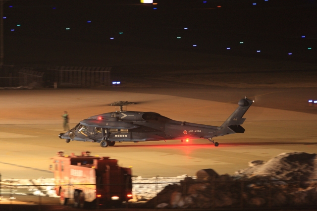 soku_11929.jpg :: 飛行機 乗り物 交通 航空機 ヘリコプター 航空自衛隊 救難ヘリコプター UH.60J ヒコーキが足りない by KIJ 