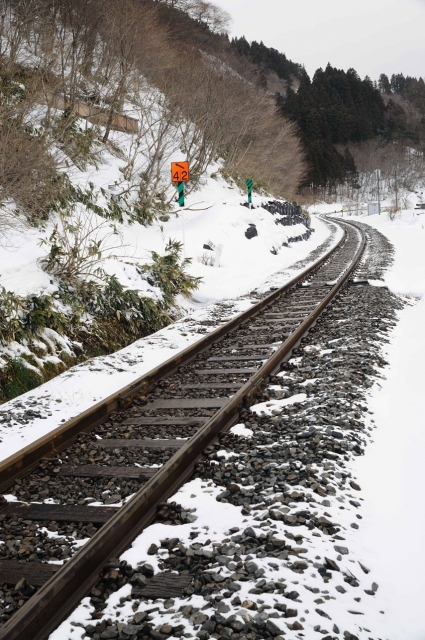 soku_12874.jpg :: 風景 雪 鉄道 線路 鳴子温泉 