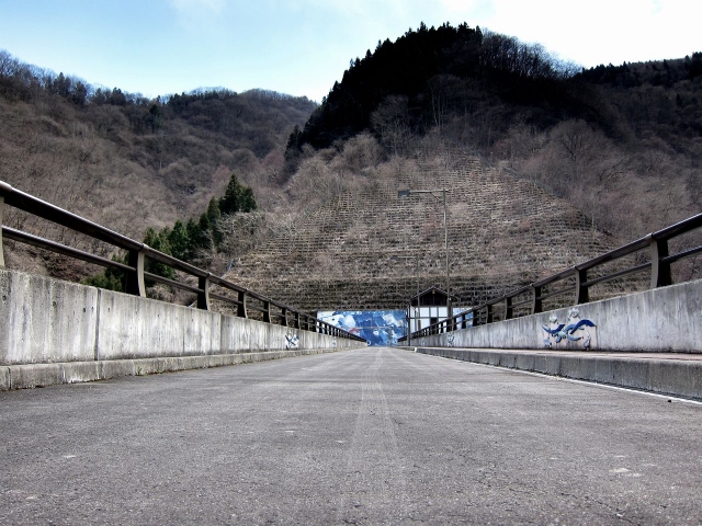 soku_13724.jpg :: PowerShotS95 風景 自然 建築 建造物 橋 塩沢ダム HDR 