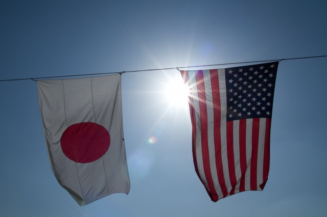 soku_15213.jpg :: 厚木航空基地 日米 国旗 