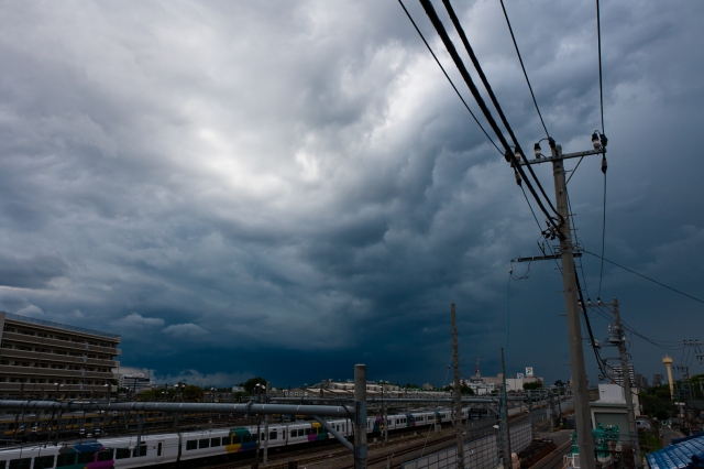 soku_15578.jpg :: 三鷹ヤード 鉄分 空 雲 