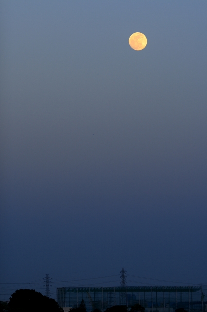 soku_15668.jpg :: 鉄塔 風景 自然 天体 月 満月 スーパームーン 