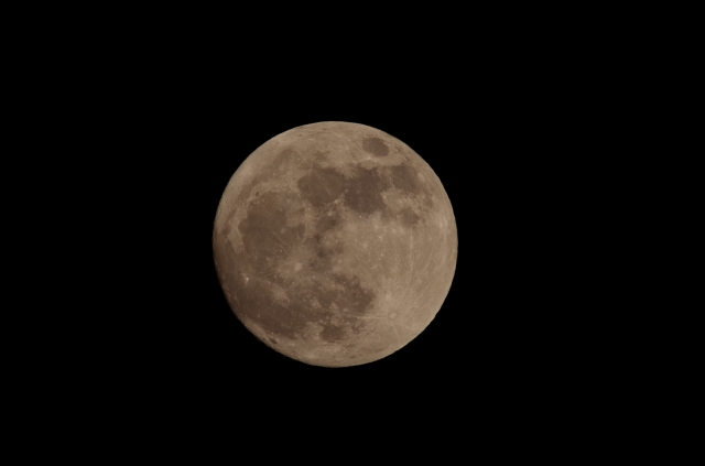 soku_15732.jpg :: 風景 自然 天体 月 満月 スーパームーン 換算1260㎜ 