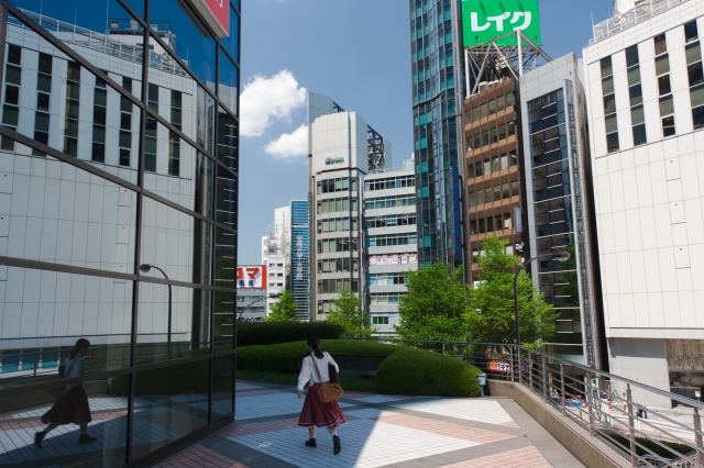 soku_15800.jpg :: 新宿 都市の風景 鏡像 