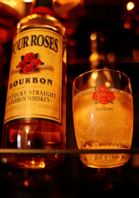 soku_16453.jpg :: 酒 ウイスキー バーボン 四薔薇 