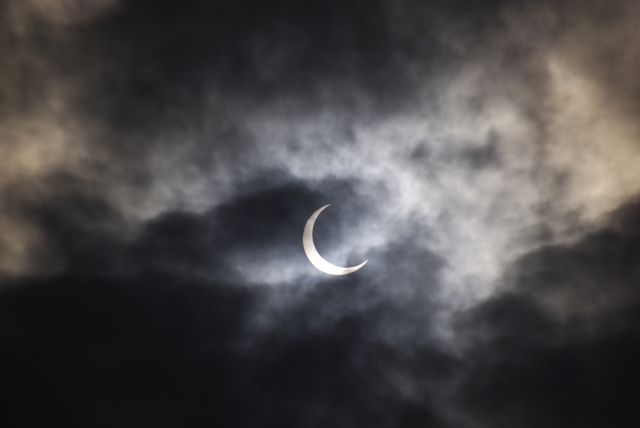 soku_16571.jpg :: 風景 自然 天体 太陽 日食 金環日食 名古屋 三日月風 