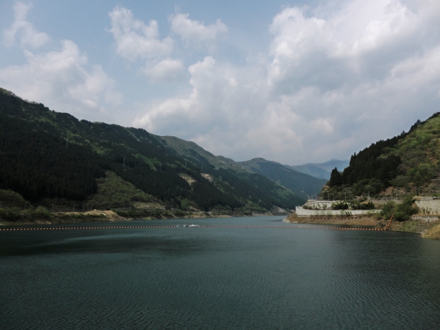 soku_18982.jpg :: PowerShotS95 風景 自然 水分 コンデジ埼玉 lock 湖 秩父もみじ湖 