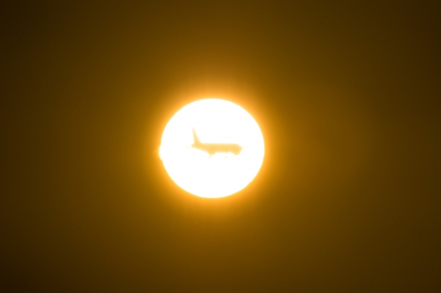 soku_20460.jpg :: 風景 自然 空 飛行機 太陽 