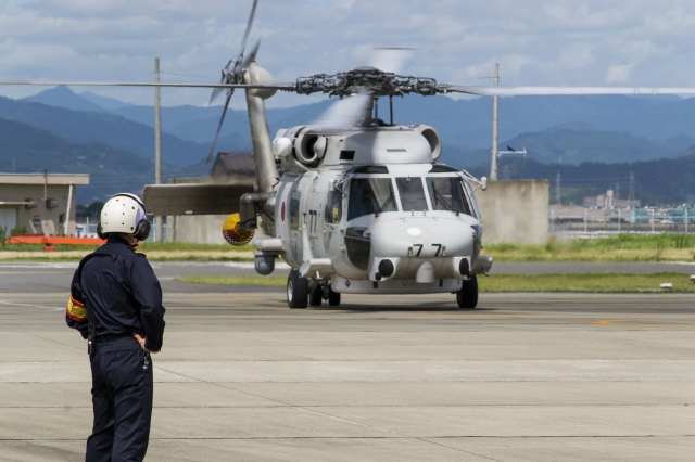 soku_20605.jpg :: ヘリコプター 航空機 乗り物 自衛隊 SH.60K 哨戒ヘリ 