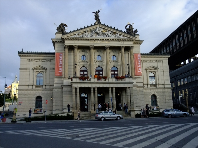 soku_21065.jpg :: プラハ国立歌劇場 建築 建造物 歴史的建造物 外国 