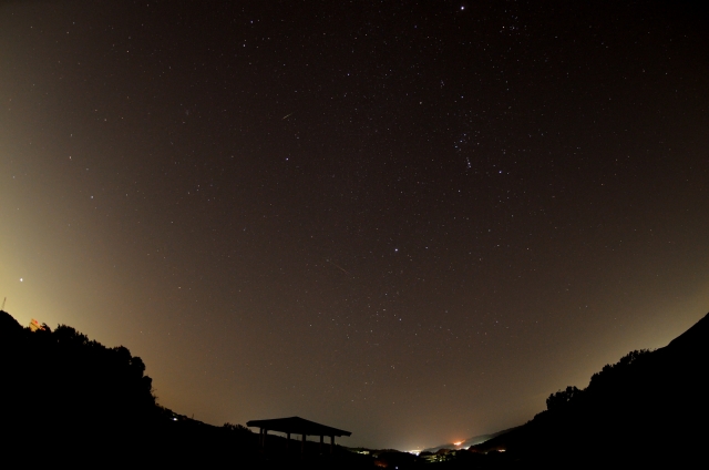 soku_21754.jpg :: 風景 自然 天体 星空 オリオン座流星群 