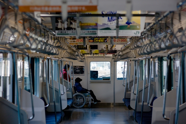 soku_22796.jpg :: 電車 E231系 車椅子 