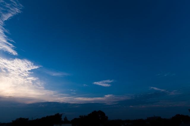 soku_22992.jpg :: 飛行機雲 空 雲 