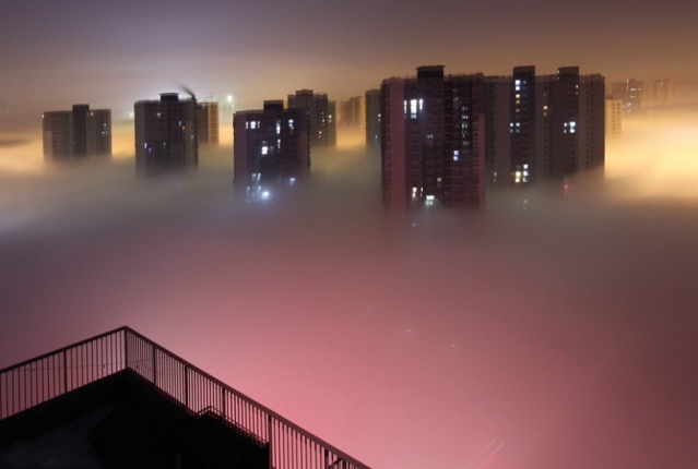 soku_24262.jpg :: 風景 街並み 都市の風景 霧 