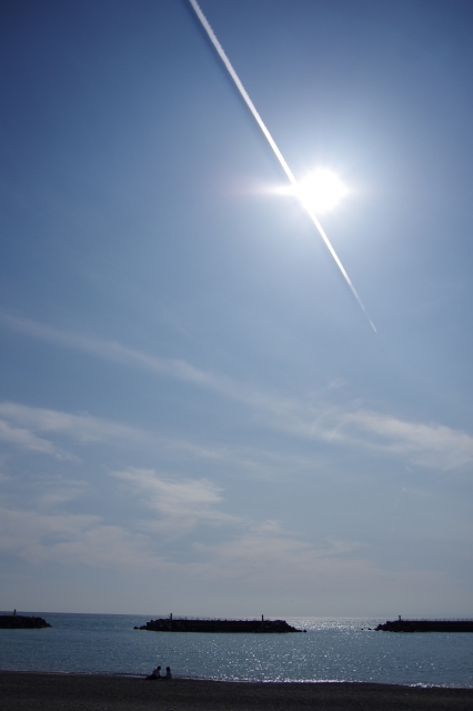 soku_25228.jpg :: 自然 海 太陽 飛行機雲 