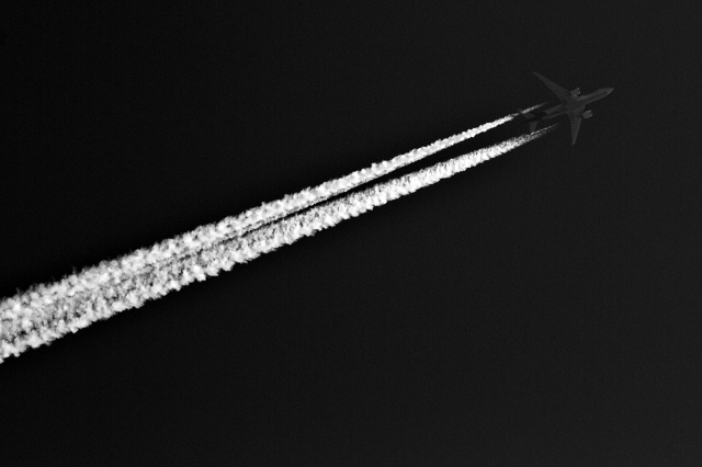 soku_25347.jpg :: 風景 自然 空 飛行機雲 