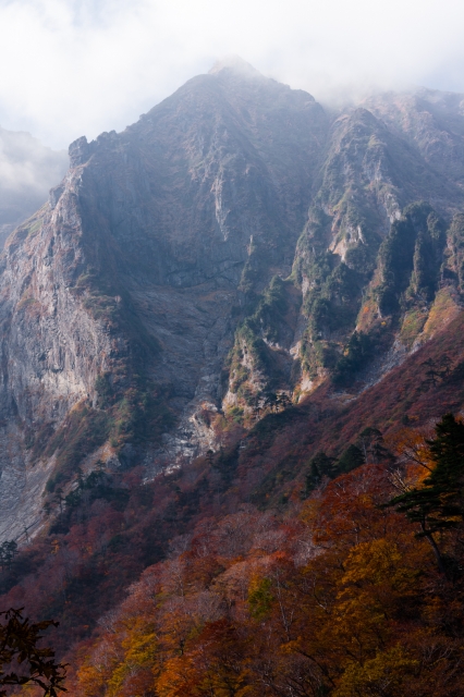 soku_29120.jpg :: 風景 自然 山 岩山 紅葉 