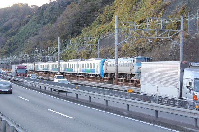 soku_29345.jpg :: 乗り物 交通 鉄道 貨物列車 電車 道路 静岡県 