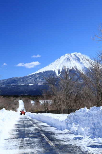 soku_31167.jpg :: 風景 自然 雪景色 雪道 富士山 