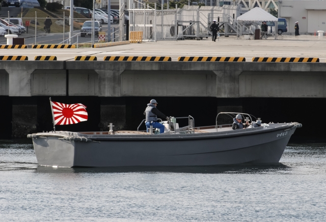 soku_32458.jpg :: 海上自衛隊 横須賀基地 逸見岸壁 DDH.183 いずも izumo 内火艇 祝就役 