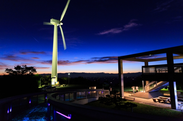 soku_32505.jpg :: EOS6D 建築 建造物 風車 風力発電 夜景 