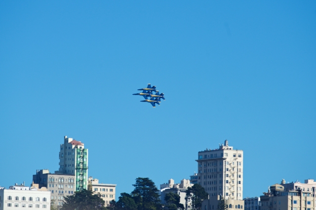 soku_33073.jpg :: 乗り物 交通 航空機 飛行機 軍用機 サンフランシスコ Fleet Week エアショー ブルーエンジェルス 