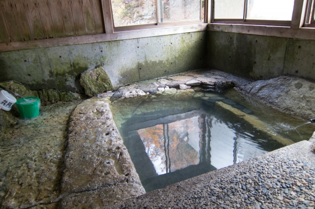 soku_33218.jpg :: 風景 自然 温泉 共同浴場 混浴 その辺の温泉 もう大浴場には入りたくない 