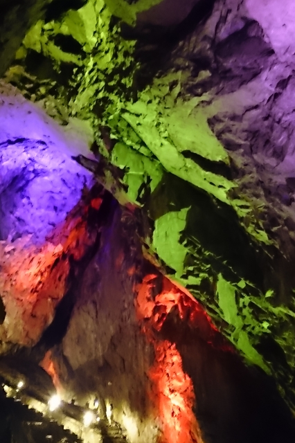 soku_33295.jpg :: 風景 自然 洞窟 日原鍾乳洞 見たかこれが2070万画素の塗り絵だ 