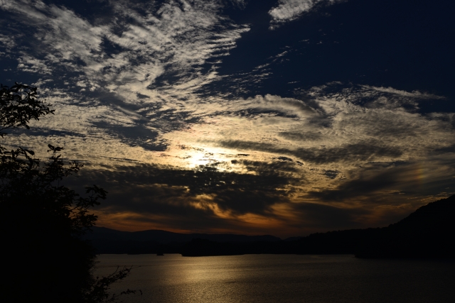 soku_33303.jpg :: 風景 自然 空 夕日 夕焼け 日没 雲 