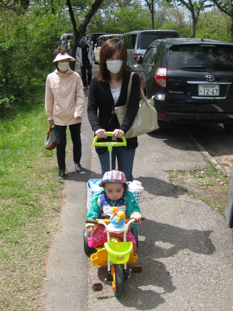 soku_33589.jpg :: 秋田県大森山動物公園 高級三輪車 