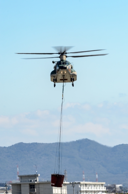 soku_33779.jpg :: 小牧基地オープンベース予行 乗り物 交通 航空機 飛行機 軍用機 輸送ヘリコプター CH.47J 航空自衛隊 
