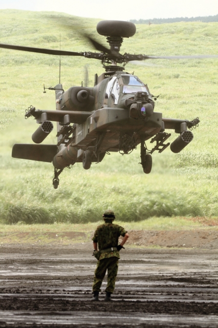 soku_34305.jpg :: 総火演予行 ヘリコプター 軍用機 陸上自衛隊 AH.64D アパッチ 