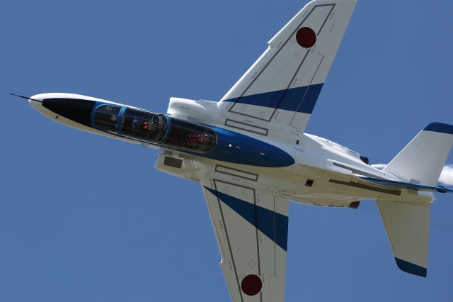 soku_36013.jpg :: 乗り物 交通 航空機 飛行機 軍用機 ブルーインパルス T-4 
